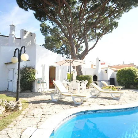 Beautiful With Private Swimming Pool Near The Center Of Vilamoura