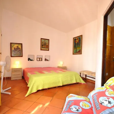 Beautiful With Private Swimming Pool Near The Center Of Semesterbostad *